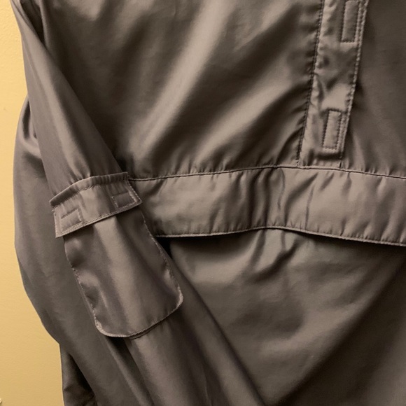 Gap windbreaker - Picture 2 of 4